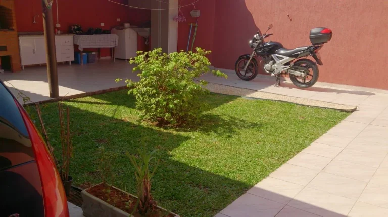 Imagem Casa à venda em Taboão da Serra-SP, Jardim São Judas Tadeu: 2 quartos, 1 banheiro, 95m² de área!