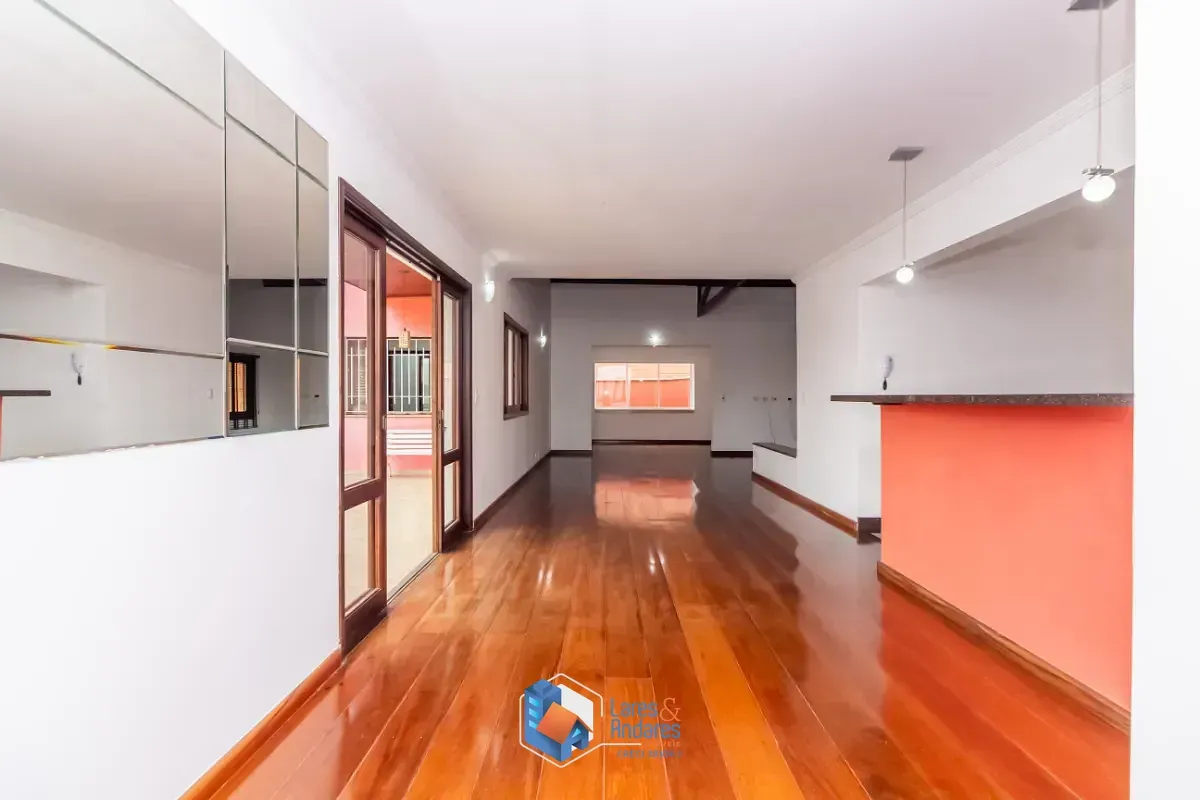 Imagem Casa para venda em Vila Albertina com 3 quartos, sendo 1 suíte, 413m²