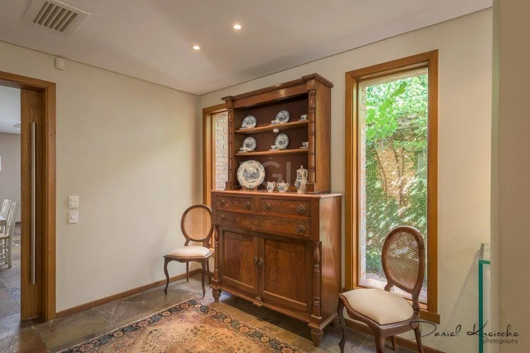 Imagem Casa para Venda - 418m², 5 dormitórios, sendo 1 suites, 6 vagas - Tristeza