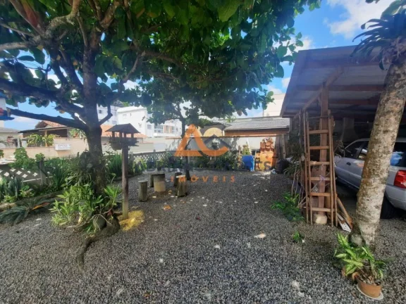 Imagem Casa com 04 dormitórios com terreno amplo, no Gravatá, em Navegantes - Adriano Carpes Imóveis vende