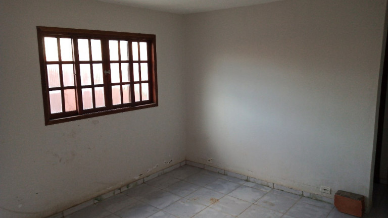 Imagem Casa com 2 Quartos à Venda, 50 m² em Jd. Umuarama - Itanhaém