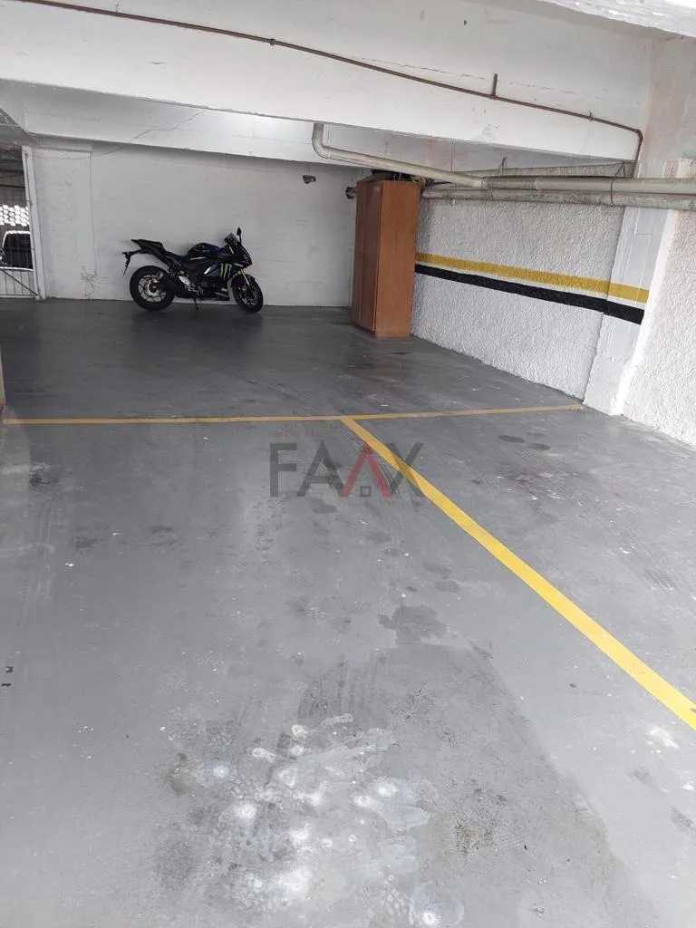 Imagem Garagem a 150 metros do Mar à Venda em Balneário Camboriú