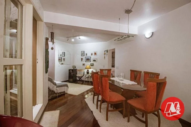 Imagem Casa de 306 m.² no bairro Santo Antônio