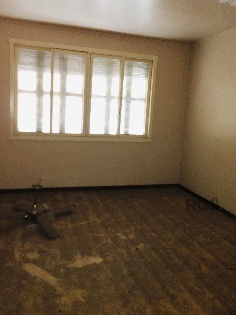 Imagem Casa para Venda - 400m², 4 dormitórios, sendo 1 suites, 4 vagas - Jardim Lindóia