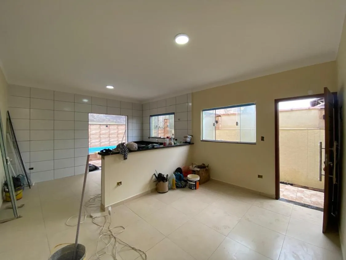 Imagem CASA NOVA COM PISCINA E ACEITA FINANCIAMENTO BANCÁRIO NO JARDIM JAMAICA EM ITANHAÉM