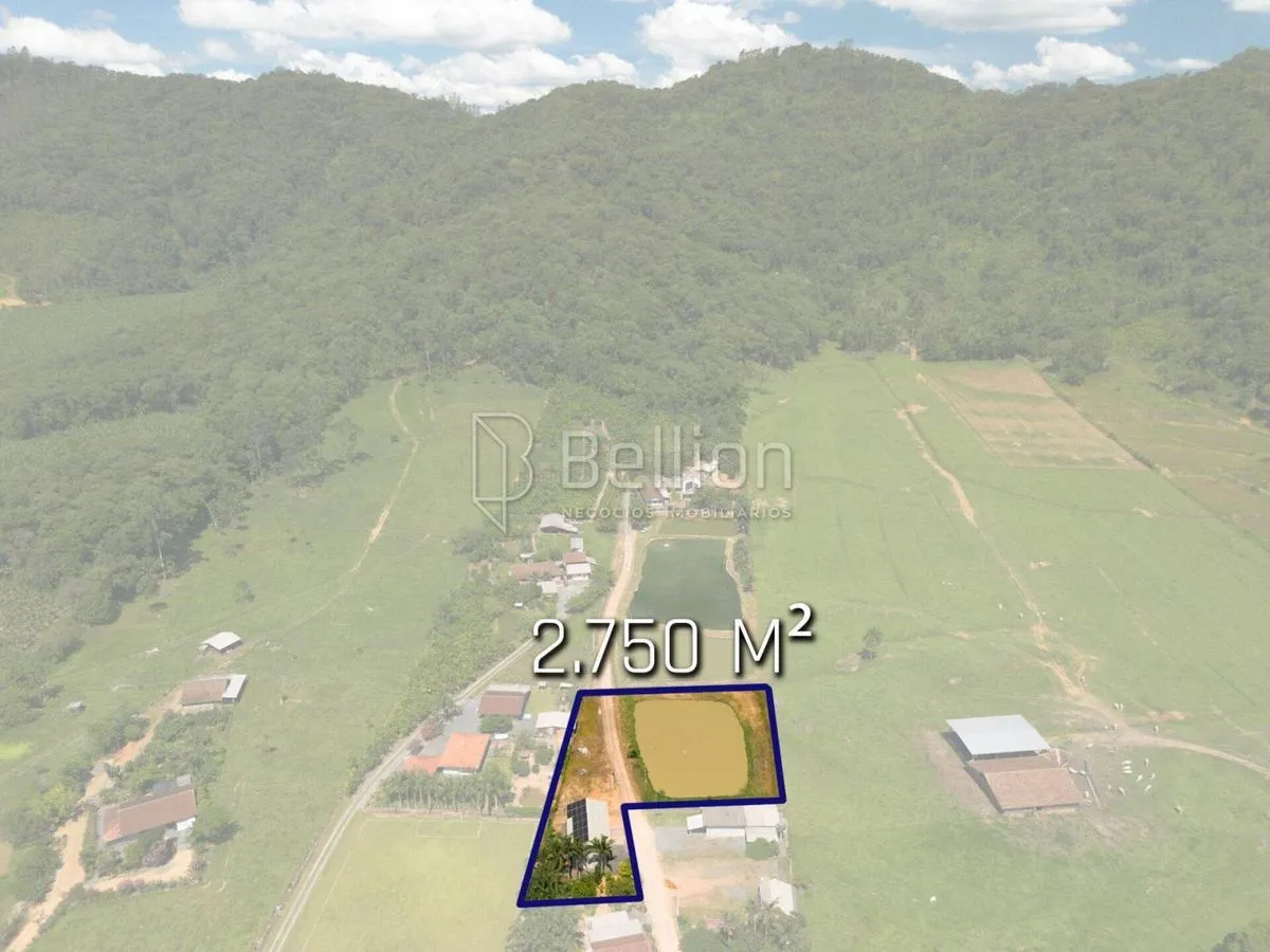 Terreno com 2.750 m² e imóveis com renda na Estrada do Pomerano - Rio dos Cedros
