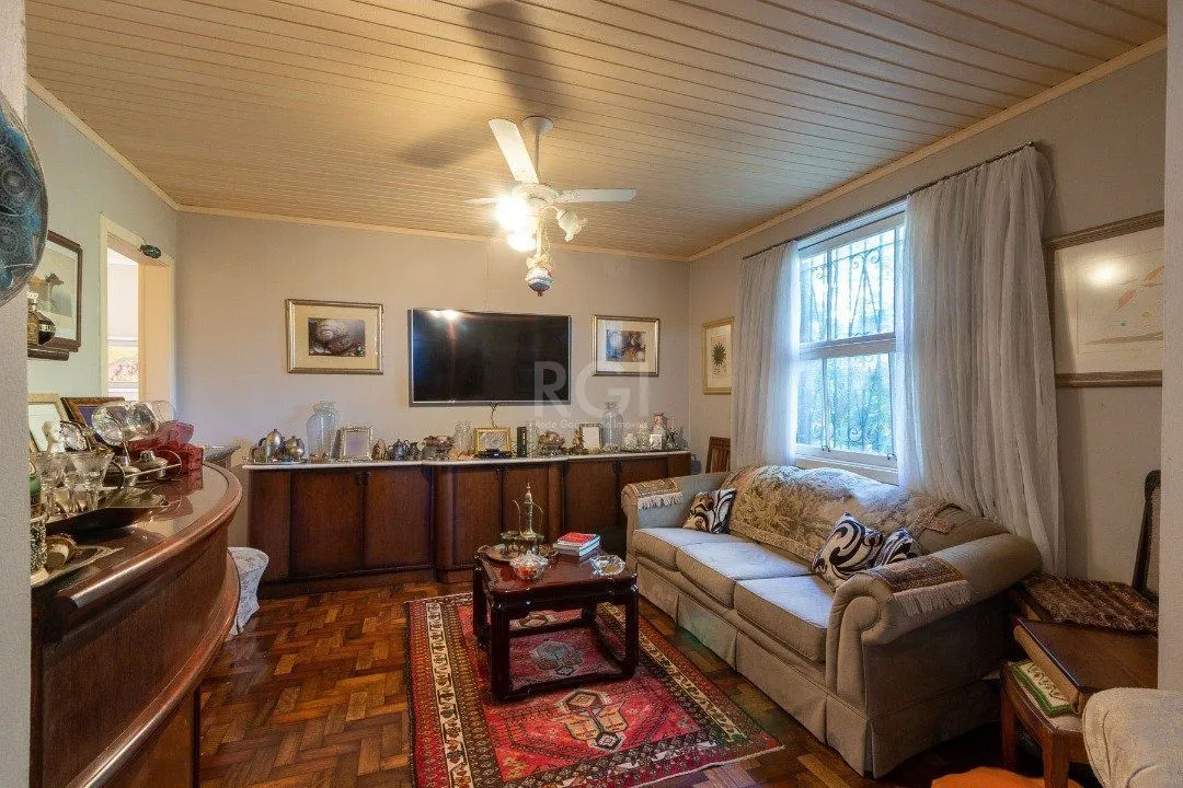 Imagem Casa para Venda - 192m², 4 dormitórios, sendo 3 suites, 4 vagas - Tristeza