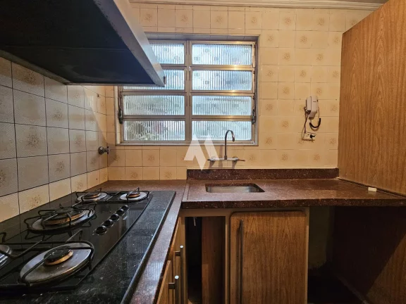 Imagem Casa com 3 Quartos e 4 banheiros à Venda na quadra da praia - Ponta da Praia - Santos/SP