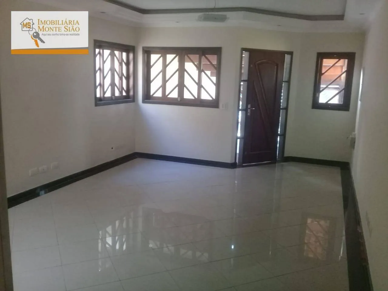 Imagem Sobrado com 4 dormitórios à venda, 126 m² por R$ 740.000,00 - Jardim Cocaia - Guarulhos/SP
