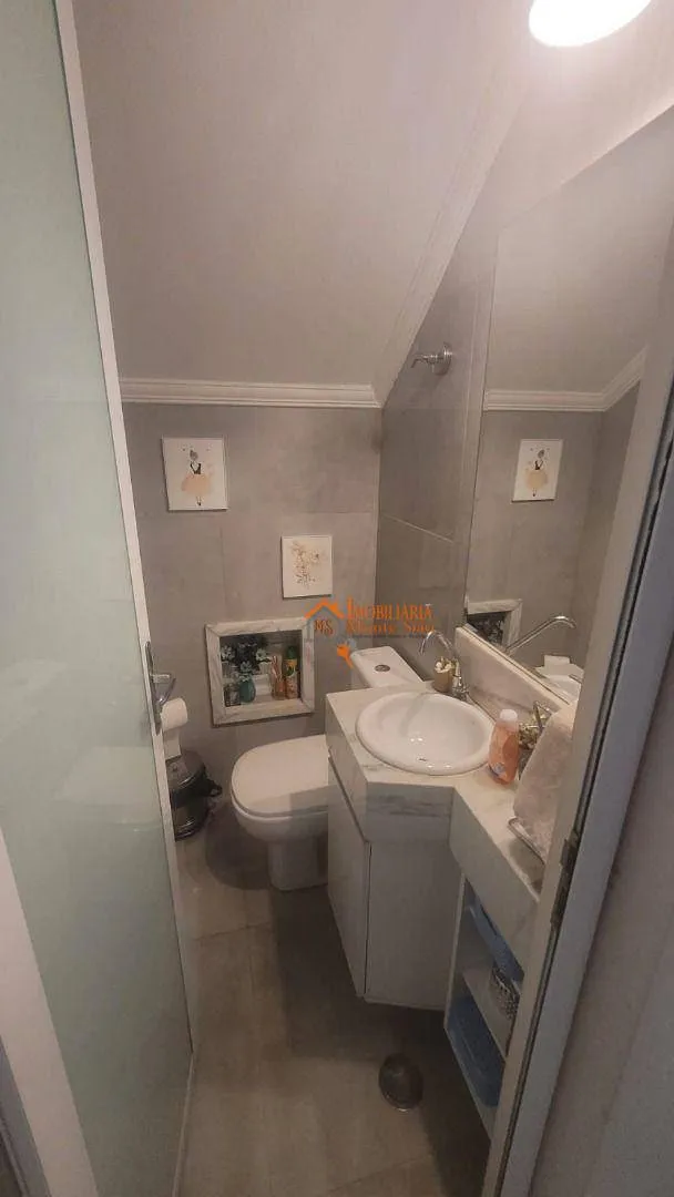 Imagem Sobrado com 4 dormitórios à venda, 200 m² por R$ 875.000,00 - Parque Flamengo - Guarulhos/SP
