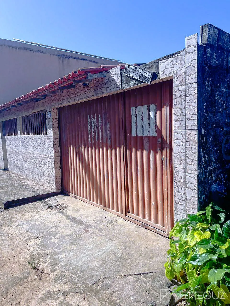 Imagem CASA A VENDA EM SETIBA, COM AMPLA ÁREA VERDE A POUCOS METROS DO MAR