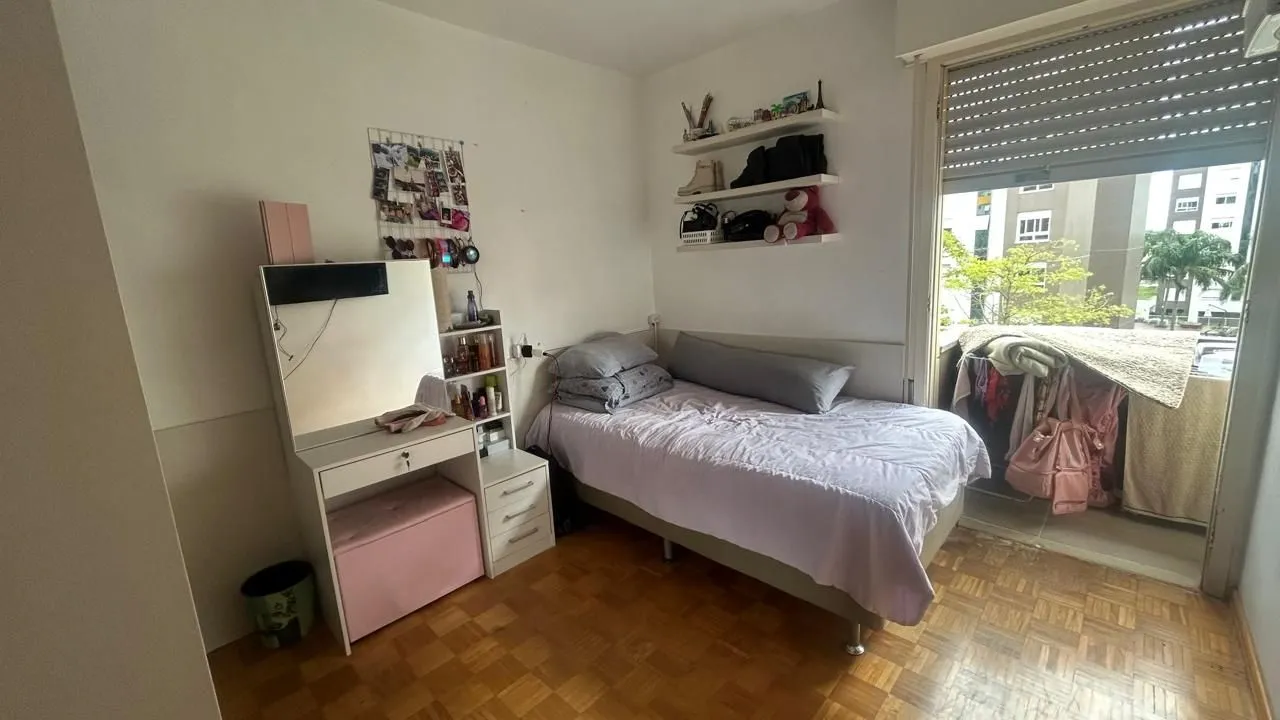 Imagem APARTAMENTO DE FRENTE 03 DORMITÓRIOS -MENINO DEUS