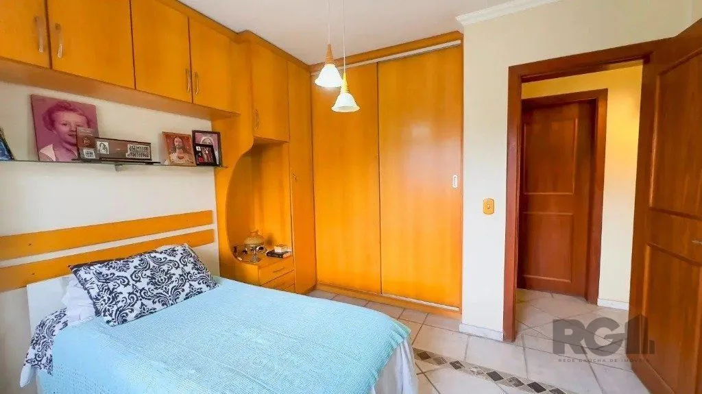 Imagem Casa com 4 quartos no bairro nonoai