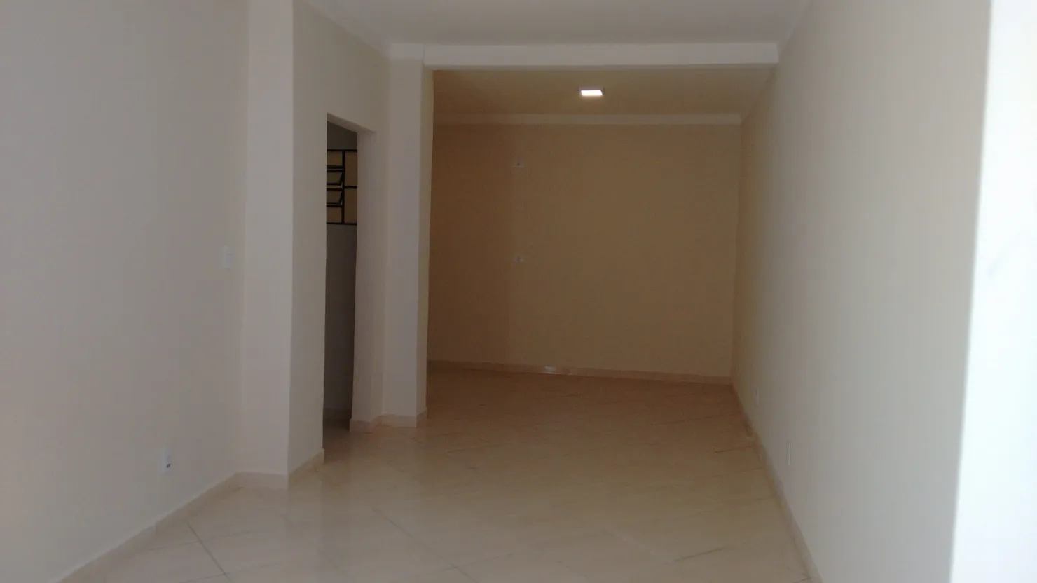 Imagem Comercial para Locação 1 Suite, 40M², Centro, Pindamonhangaba - SP | SALA COMERCIAL