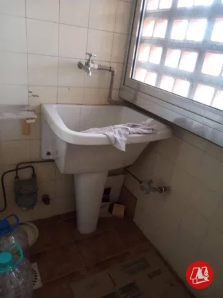Imagem No Partenon, 2 dormitórios, vaga e infraestrutura.