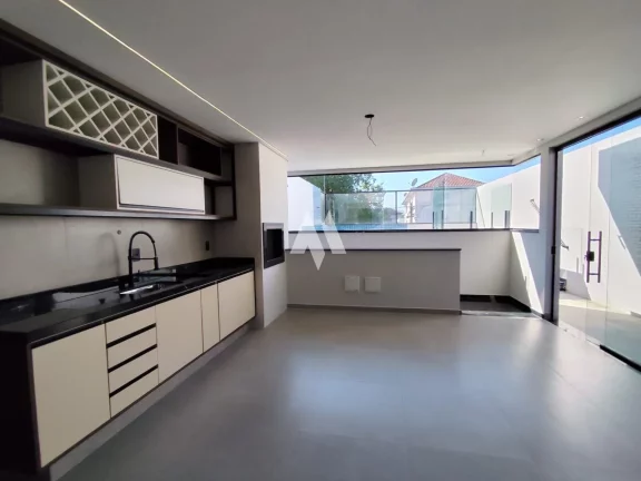 Imagem Casa sobreposta alta à venda com 4 suítes e piscina no bairro do Boqueirão em Santos/SP