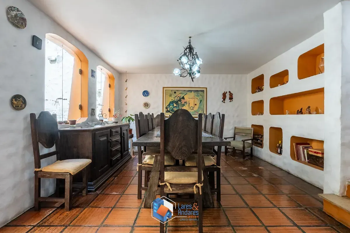 Imagem Casa para venda em Jardim Aeroporto com 4 quartos, sendo 2 suítes, 140m²