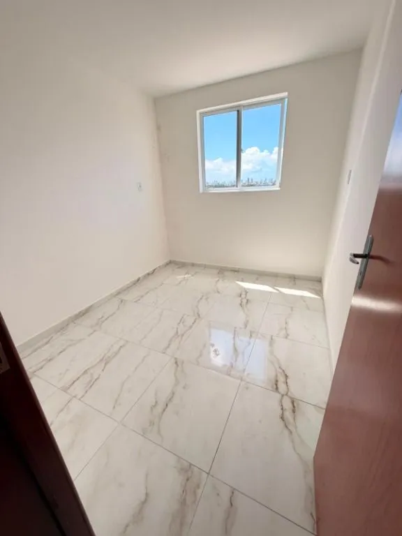 Imagem Cobertura no José Américo, João Pessoa, com 60m², 2 quartos sendo 1 suíte, varanda, 2 banheiros e 1 vaga. Conforto e praticidade para morar ou investi