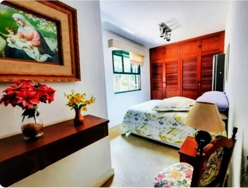 Imagem Casa para Venda em Petrópolis / RJ no bairro Fazenda Inglesa