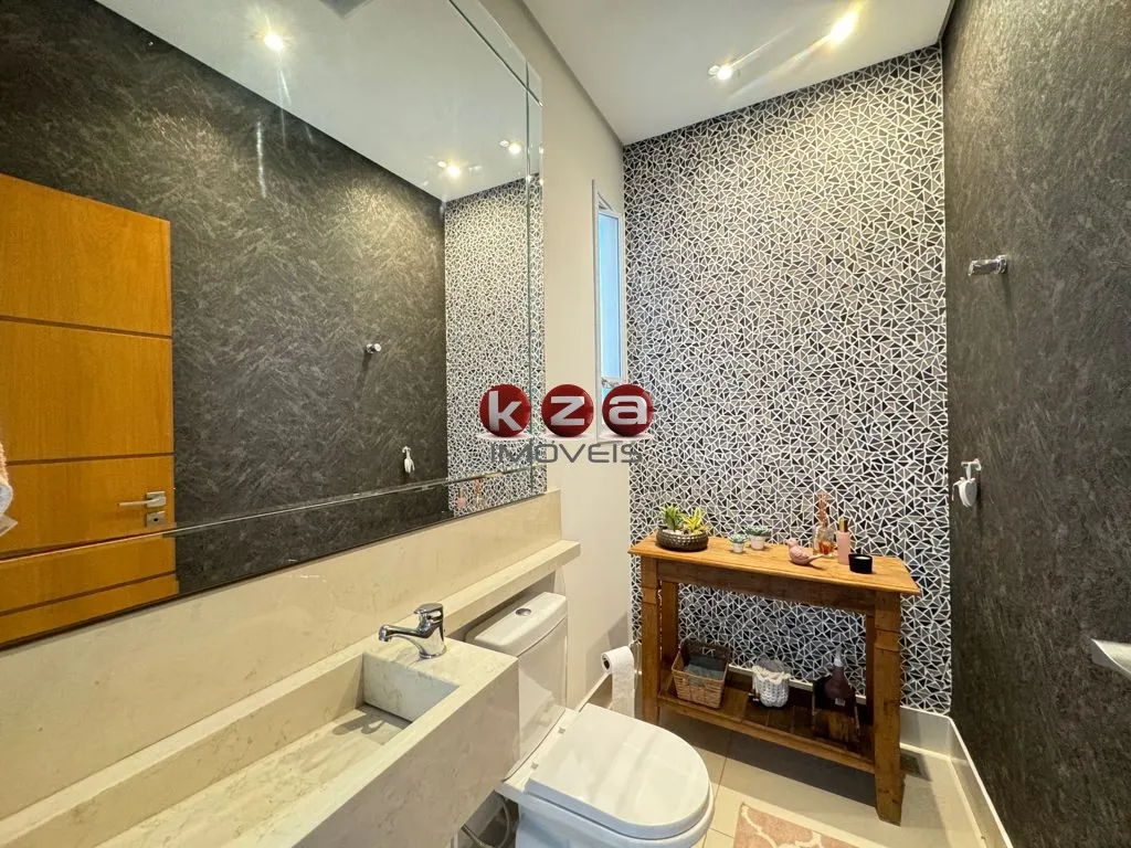 Imagem Casa de luxo em condomínio à venda em Valinhos-SP 3 quartos, 3 suítes, 3 salas e 296m² de área Imperdível no Jardim Soleil!