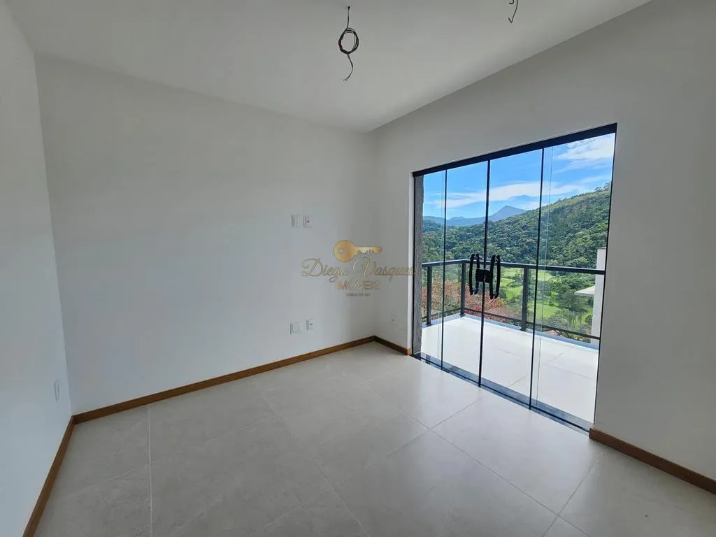 Imagem Casa em Condomínio para Venda em Teresópolis / RJ no bairro Golfe