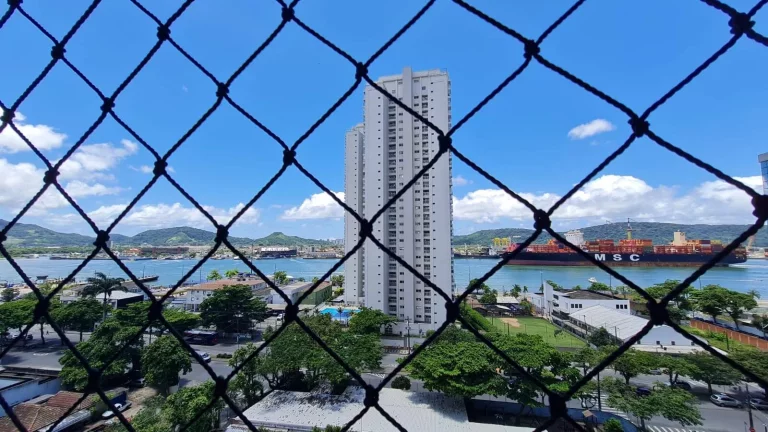 Imagem Excelente Apartamento Vista Mar e garagem fechada na Ponta da Praia!