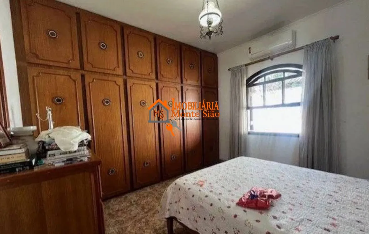 Imagem Casa com 3 dormitórios à venda, 860 m² por R$ 1.200.000 - Jardim do Papai - Guarulhos/SP
