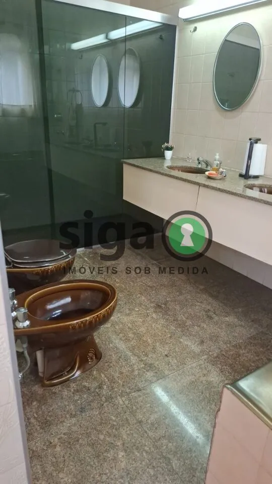 Imagem CASA IMPONENTE À VENDA NO BROOKLIN | 500 M² DE TERRENO | PISCINA