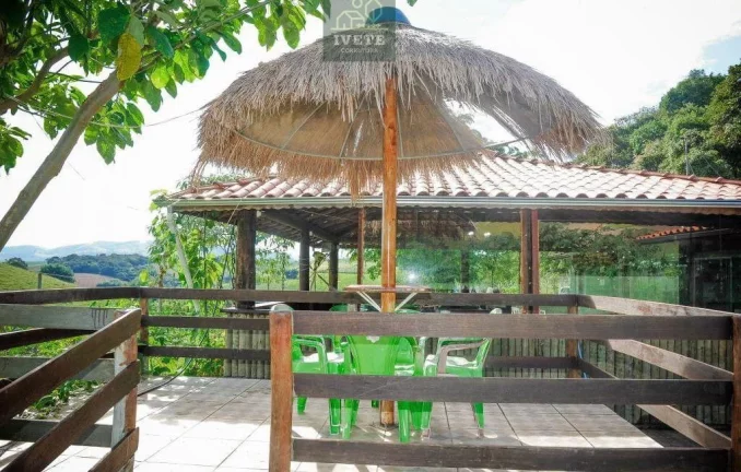 Imagem Chácara de Luxo nos Cardosos - Socorro, SP: Seu Refúgio de Sonho na Natureza
