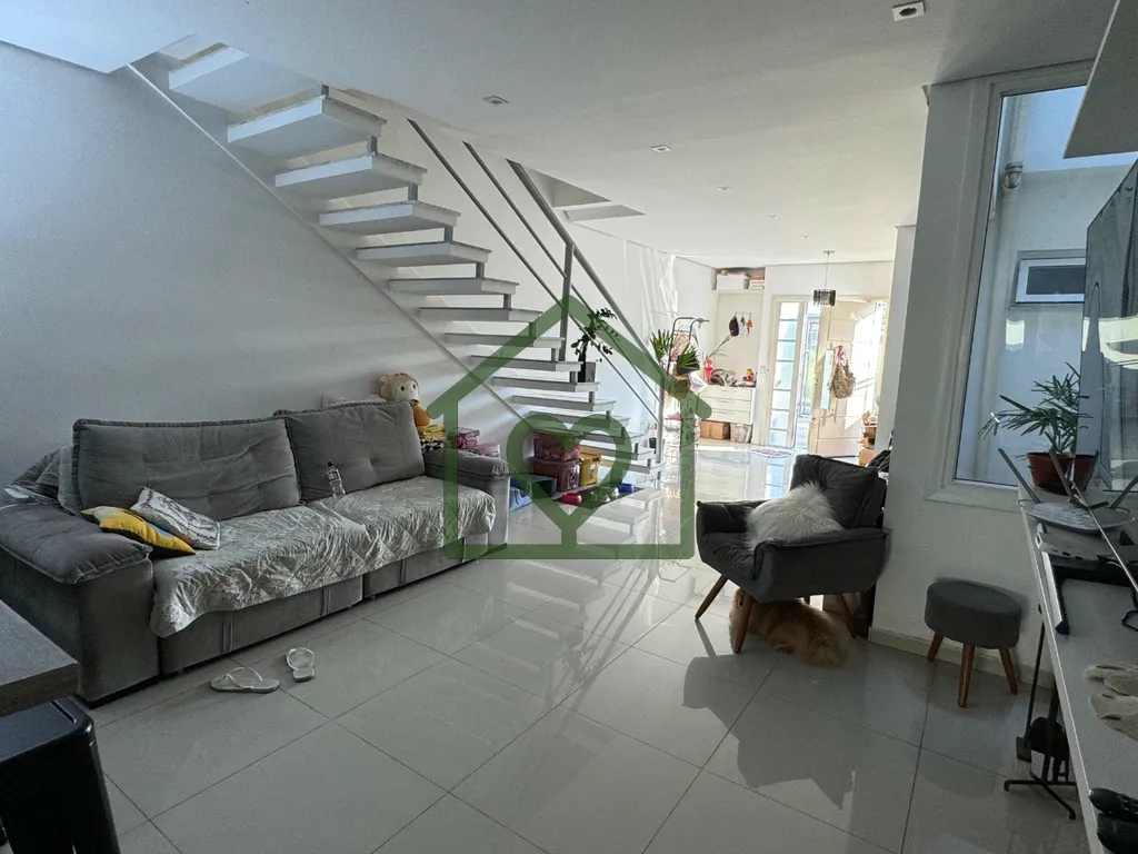 CASA I 3 DORMITÓRIOS I 1 SUÍTE I SEMI MOBILIADA I 2 VAGAS I HÍPICA I ZONA SUL 
 
ABRIANOS vende m...