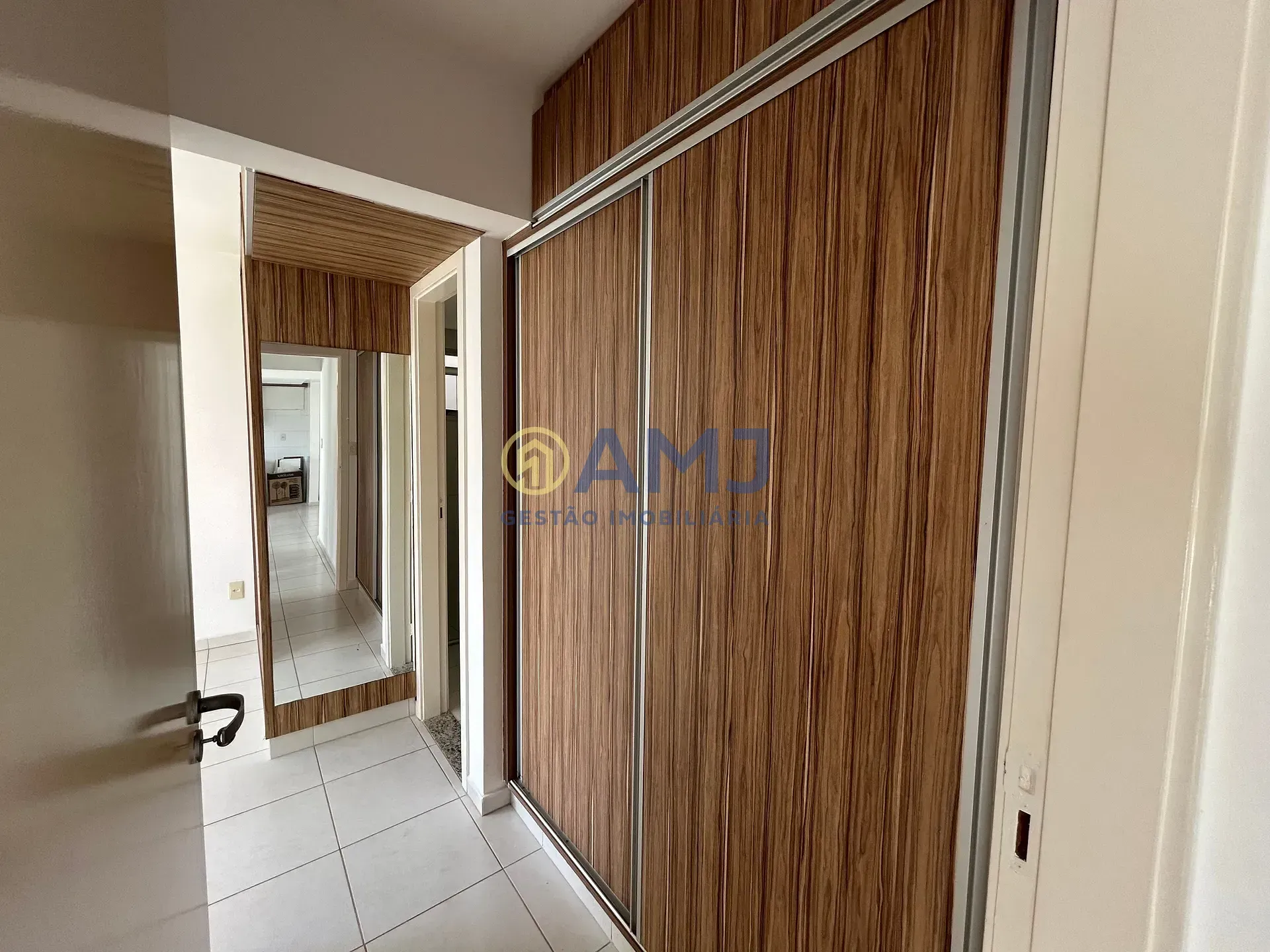 Imagem Apartamento a venda 2 quartos - Near Lourenzzo !
