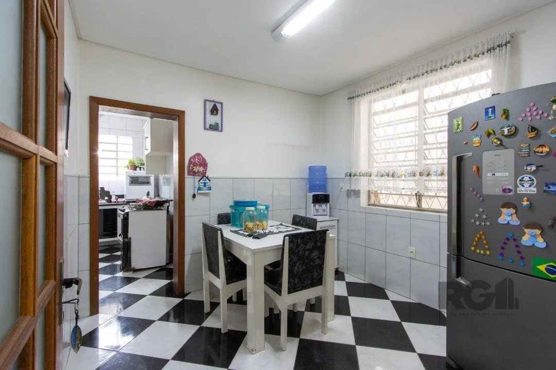 Imagem Casa para Venda - 126.89m², 3 dormitórios, 5 vagas - Azenha