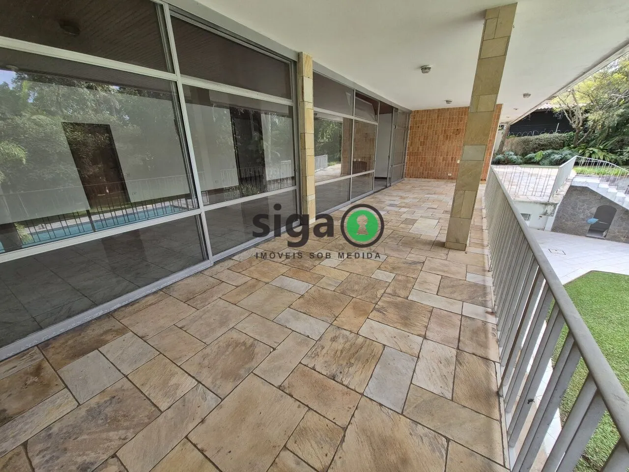 Imagem Casa a Venda no Retiro Morumbi com 4 quartos