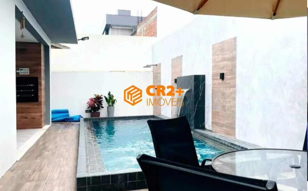 Imagem Vendo casa 04 quartos, 01 suíte, 316m2, 02 vagas de Garagem, em Garanhuns