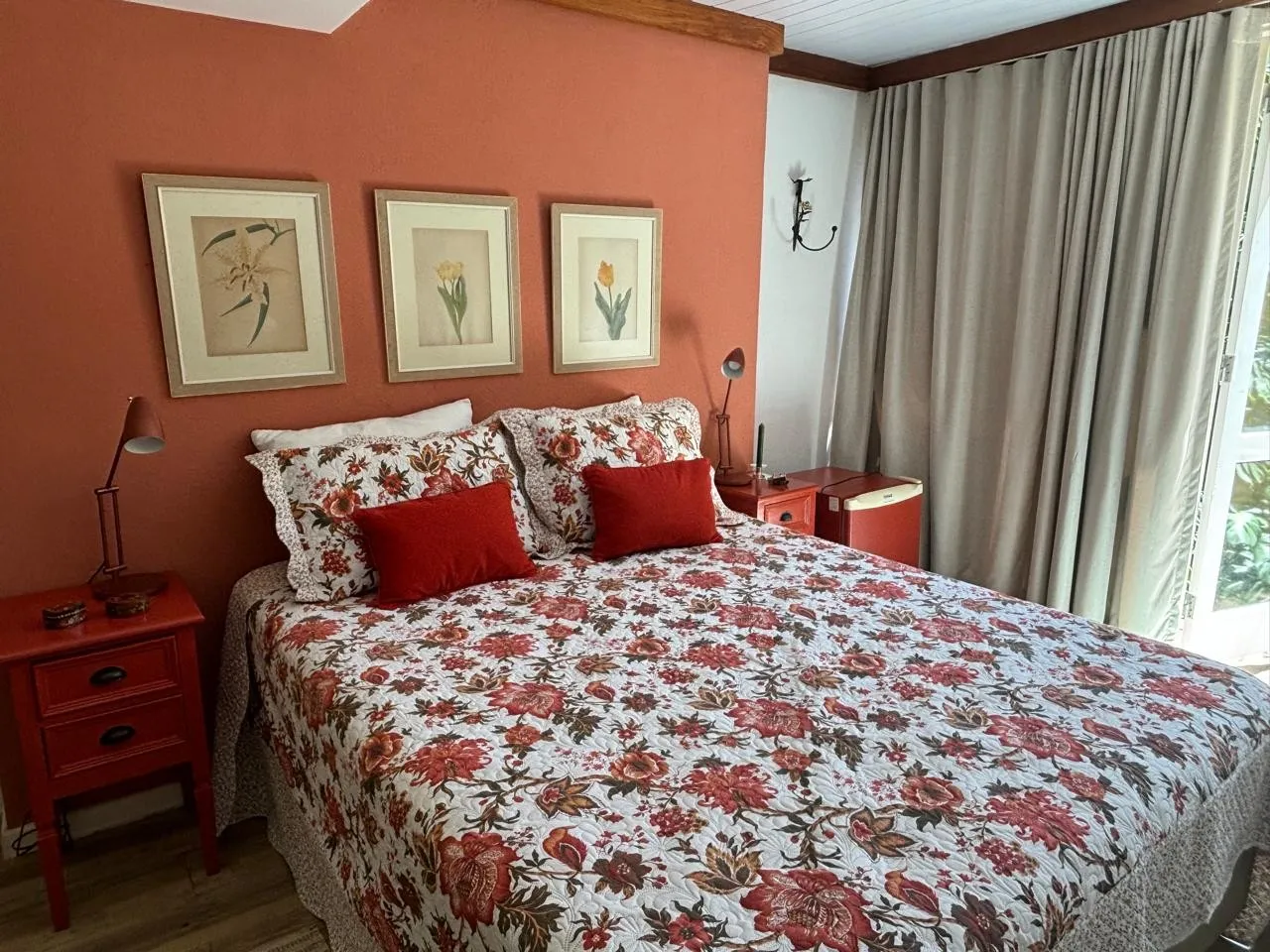 Imagem Casa para Venda em Petrópolis / RJ no bairro Nogueira