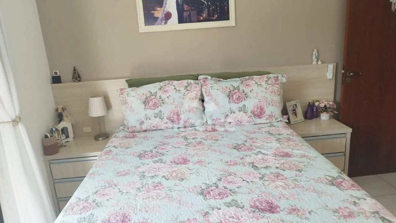 Imagem Sobrado à venda com 2 quartos , 70m² em Potecas São José