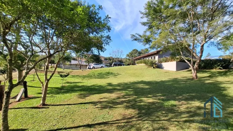 Imagem - Chácara com casa em condomínio, local seguro, ótima localização em São Jose dos Pinhais divisa com Piraquara PR