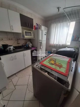 Imagem Apartamento à venda no Condomínio Residencial João Bichuette, no bairro Vila São Vicente, em Uberaba: 2 dormitórios, garagem e mais!