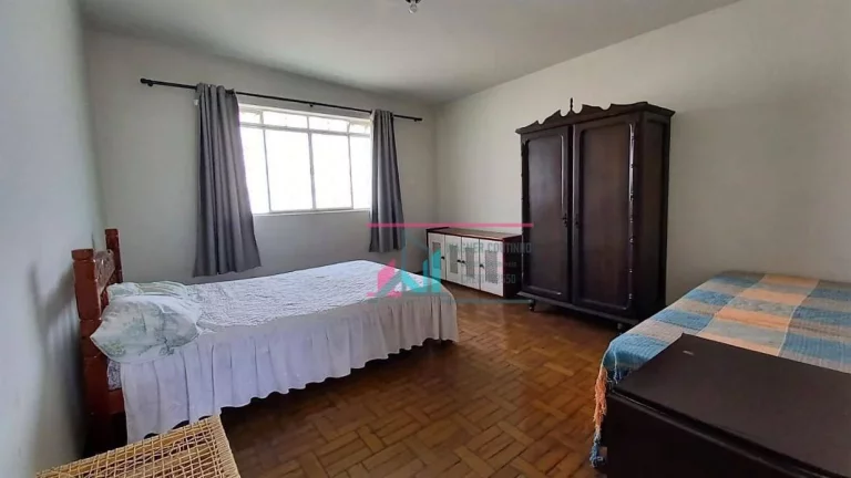 Imagem Sobrado com 3 dormitórios à venda - Centro - Cachoeira Paulista/SP