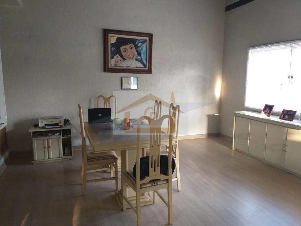Imagem Bem agradável - Casa térrea com 3 suítes, 4 vagas *Residencial com excelente área de lazer