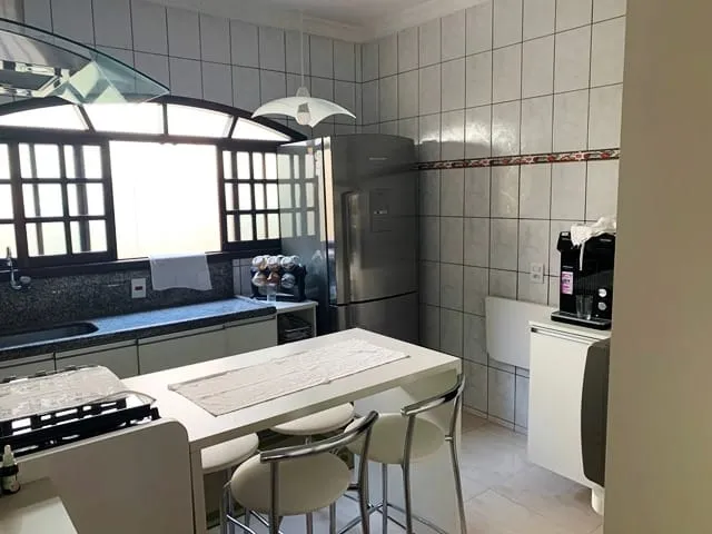 Imagem Casa à venda 3 Quartos, 2 Suites, 5 Vagas, 720M², Jardim Residencial Doutor Lessa, Pindamonhangaba - SP