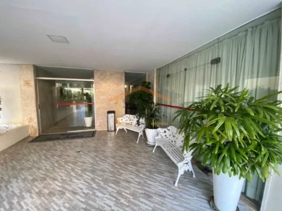 Imagem Apartamento reformado, 75m², 2 dormitórios, 2 banheiros, sendo 1 lavabo, sala ampla para 3 ambient...