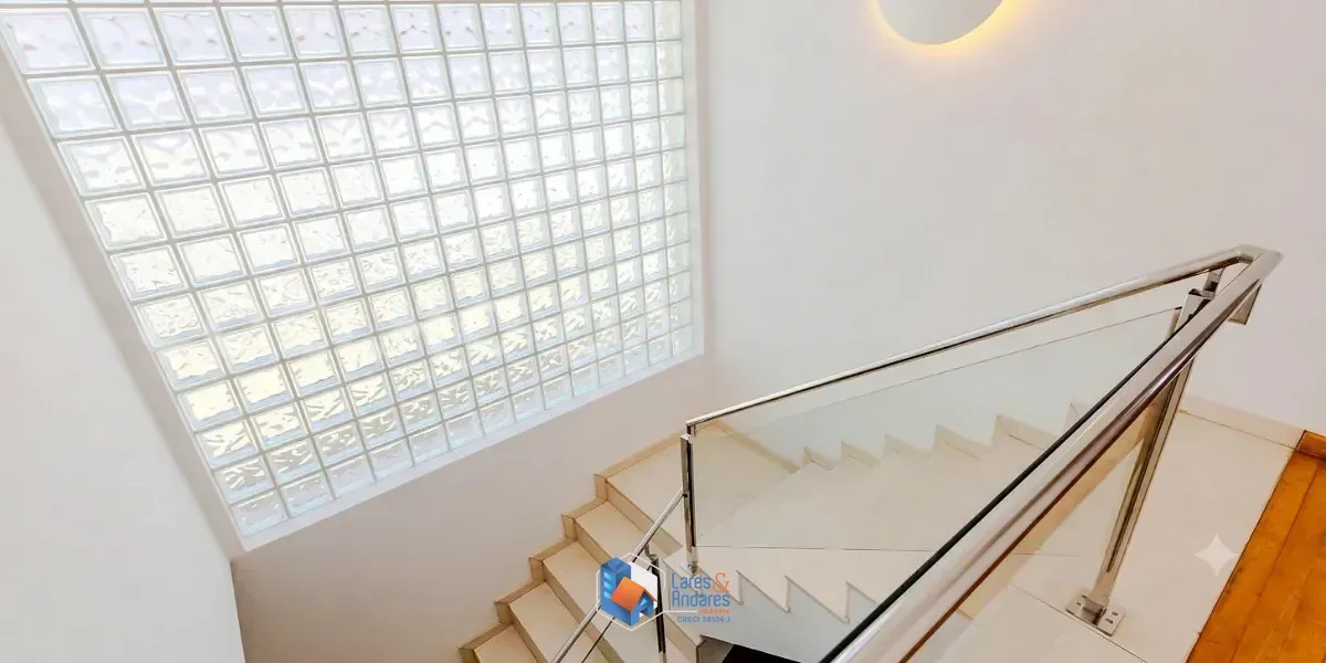 Imagem Casa para venda em Pacaembu com 3 quartos, sendo 3 suítes, 350m²