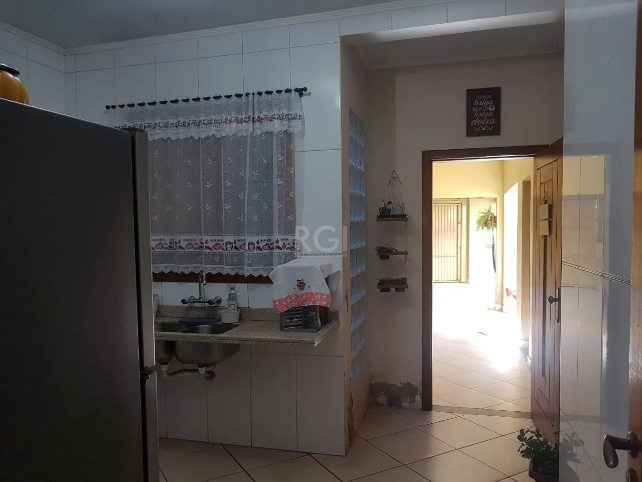 Imagem Casa para Venda - 300m², 4 dormitórios, sendo 1 suites, 2 vagas - Glória