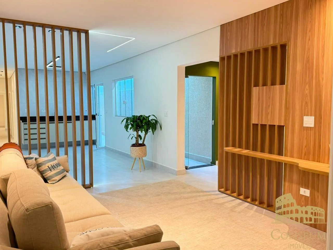 Foto do imóvel Linda Casa na Vila Guilhermina, 3 Dorms c/2 suítes, 2 Vagas - Fino Acabamento