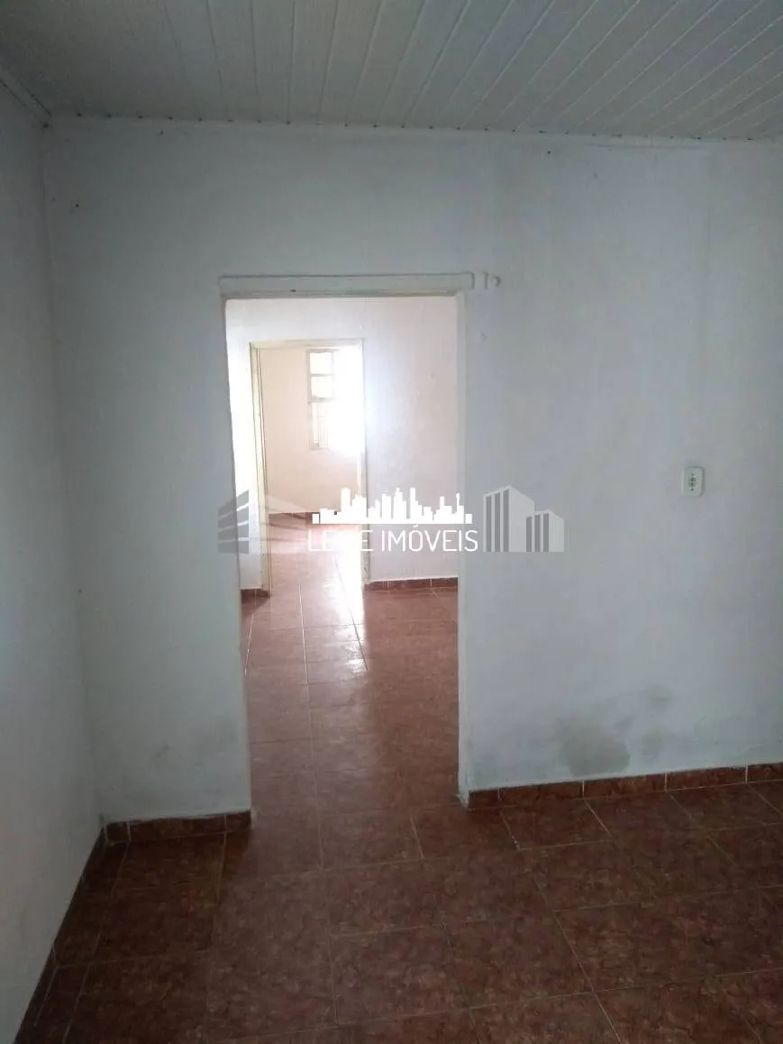 Imagem DUAS CASAS EM TERRENO MEDINDO 220,00M2 COM ESCRITURA!!!