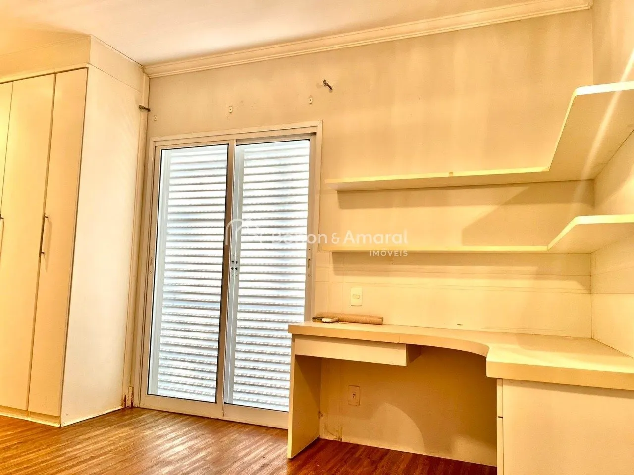 Imagem Casa de condomínio com 4 Quartos e 5 banheiros à Venda, 397m² por R$ 1.865.000