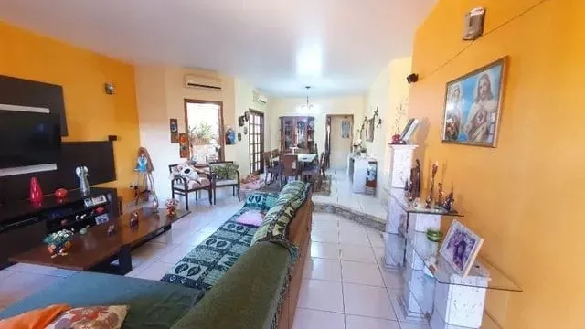 Imagem Casa à venda 3 Quartos, 1 Suite, 3 Vagas, 260M², Jardim Maria Cândida, Caçapava - SP