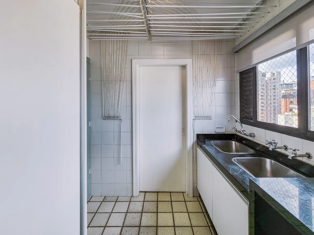 Imagem Apartamento para locação em Jardim Paulista com 3 quartos, sendo 3 suítes, 224m2