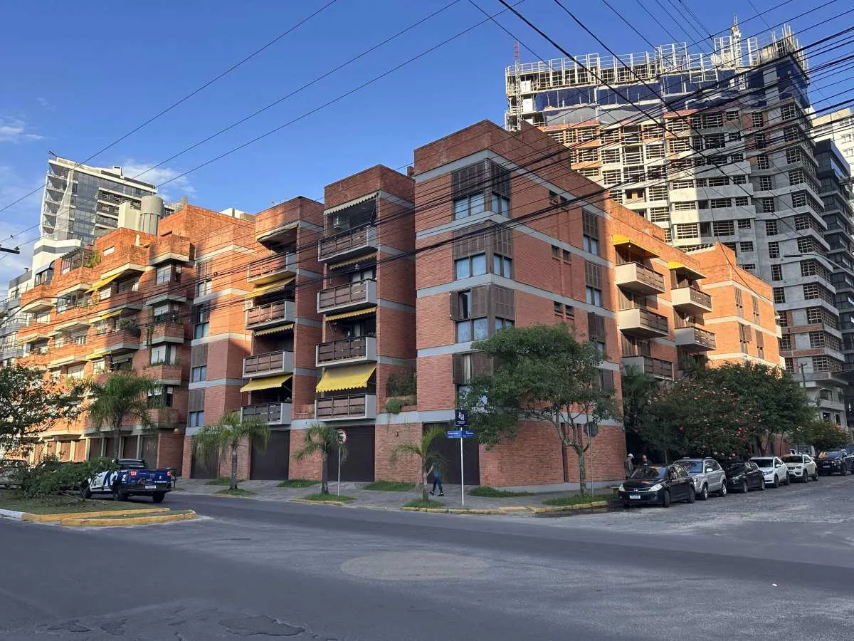 Foto do imóvel Cobertura à venda em Torres, predial, com 3 quartos, 252,00m2 em RUA. ARAGÃO BOZANO